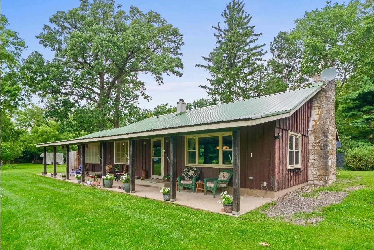 3435 Howlett Road Property Photo 2