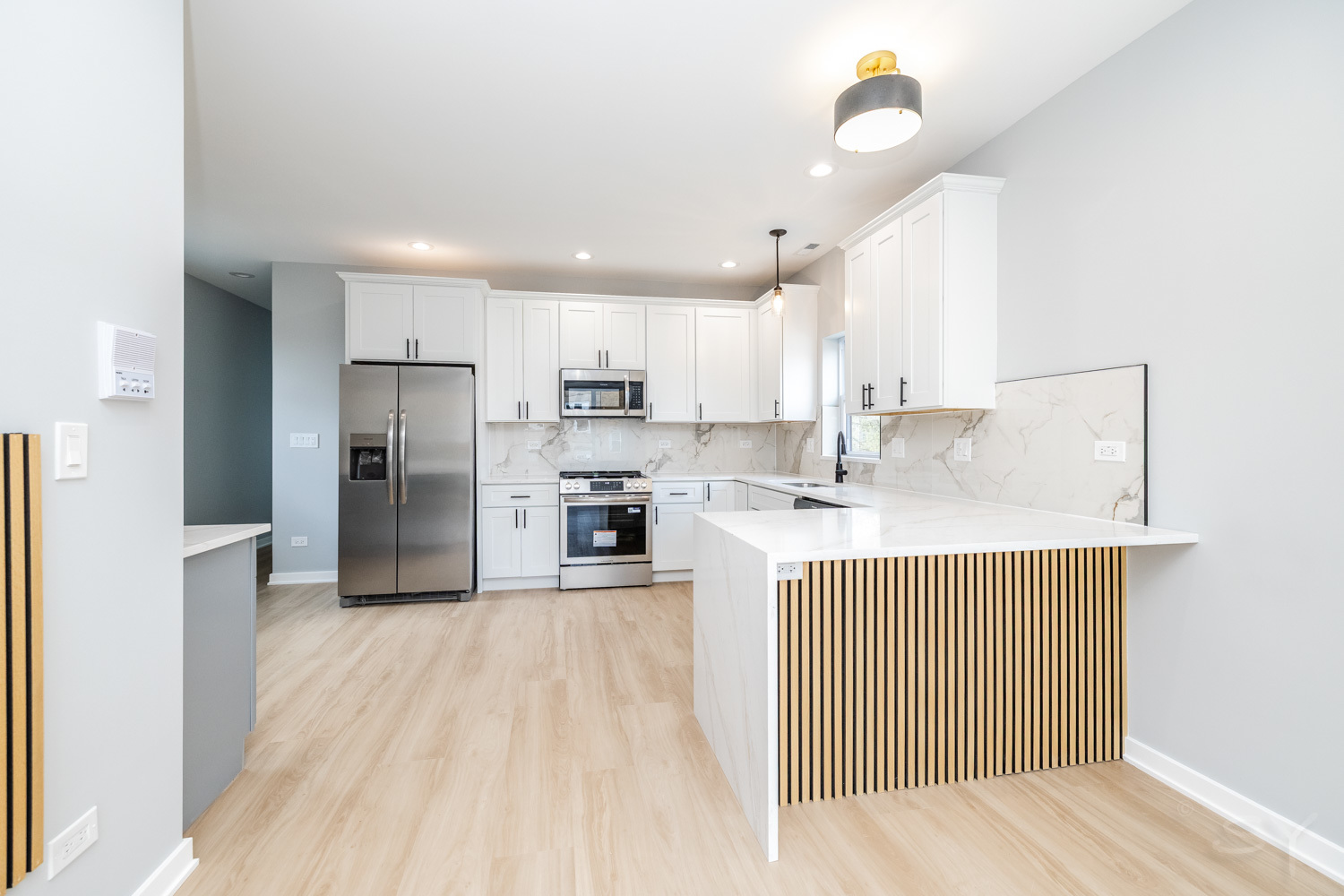 3119 W Flournoy Street Property Photo 4