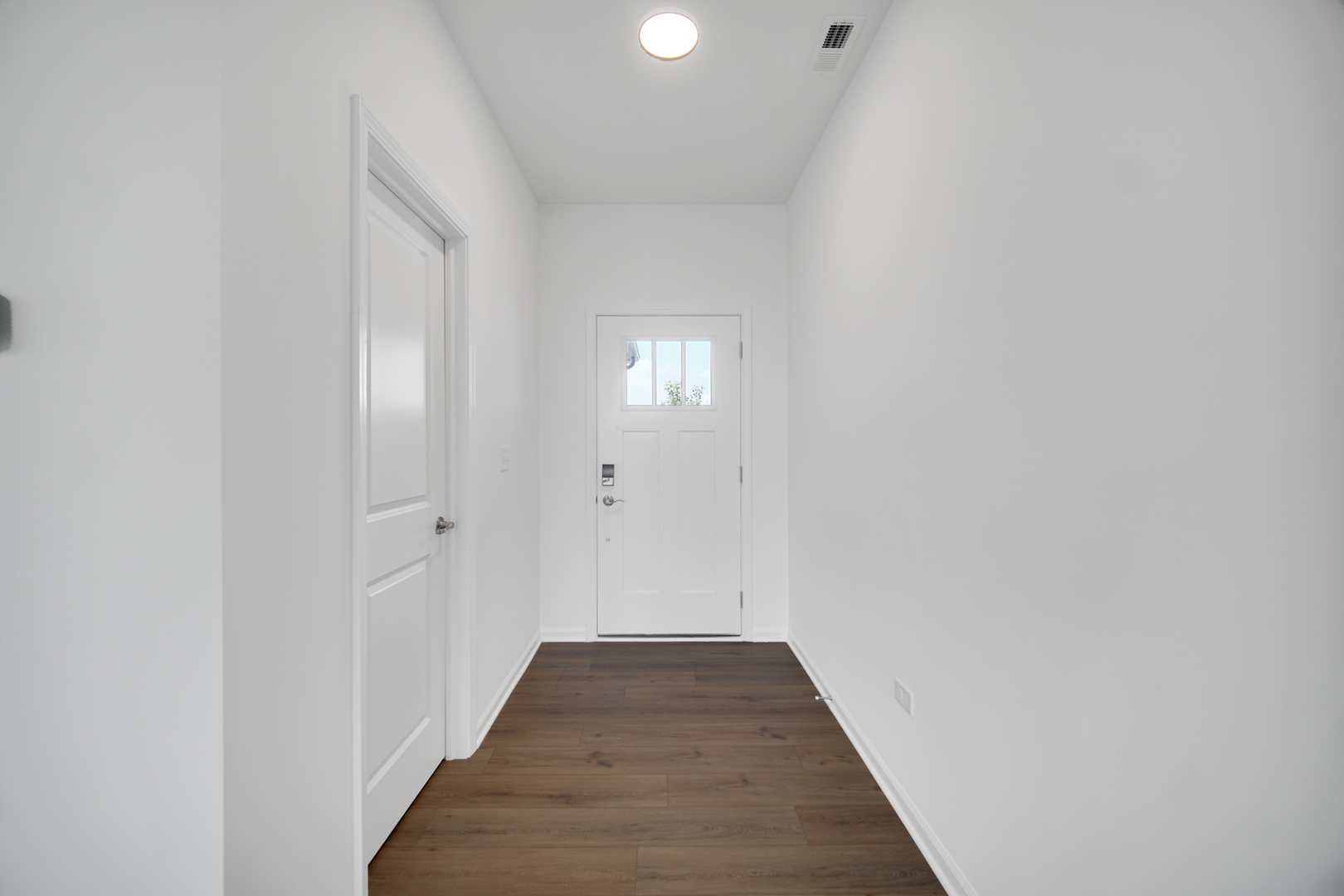 25704 W Wakefield Drive Property Photo 5