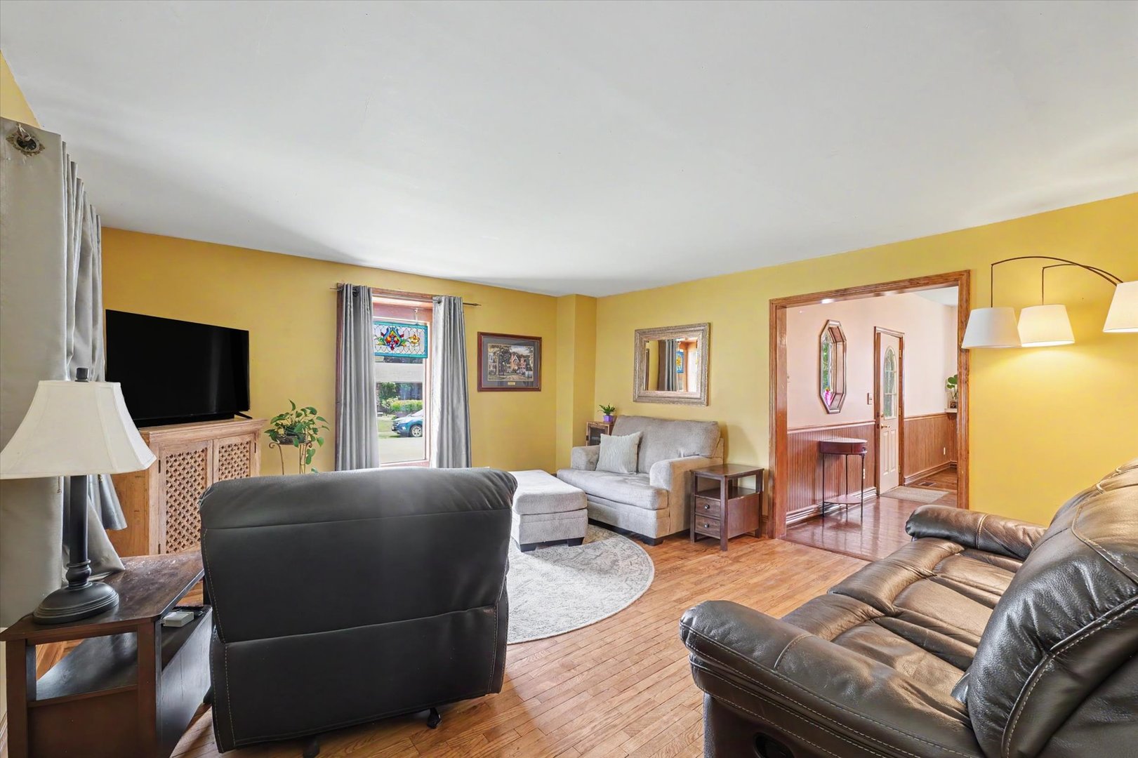 209 E Sangamon Street Property Photo 6
