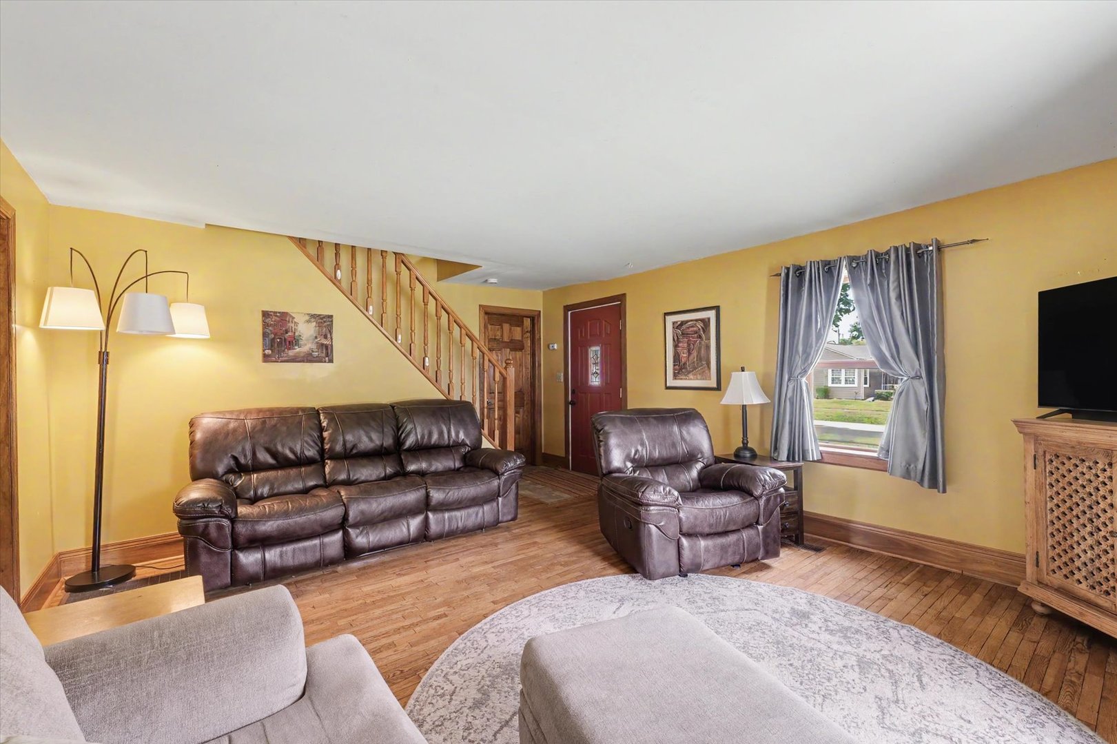 209 E Sangamon Street Property Photo 8