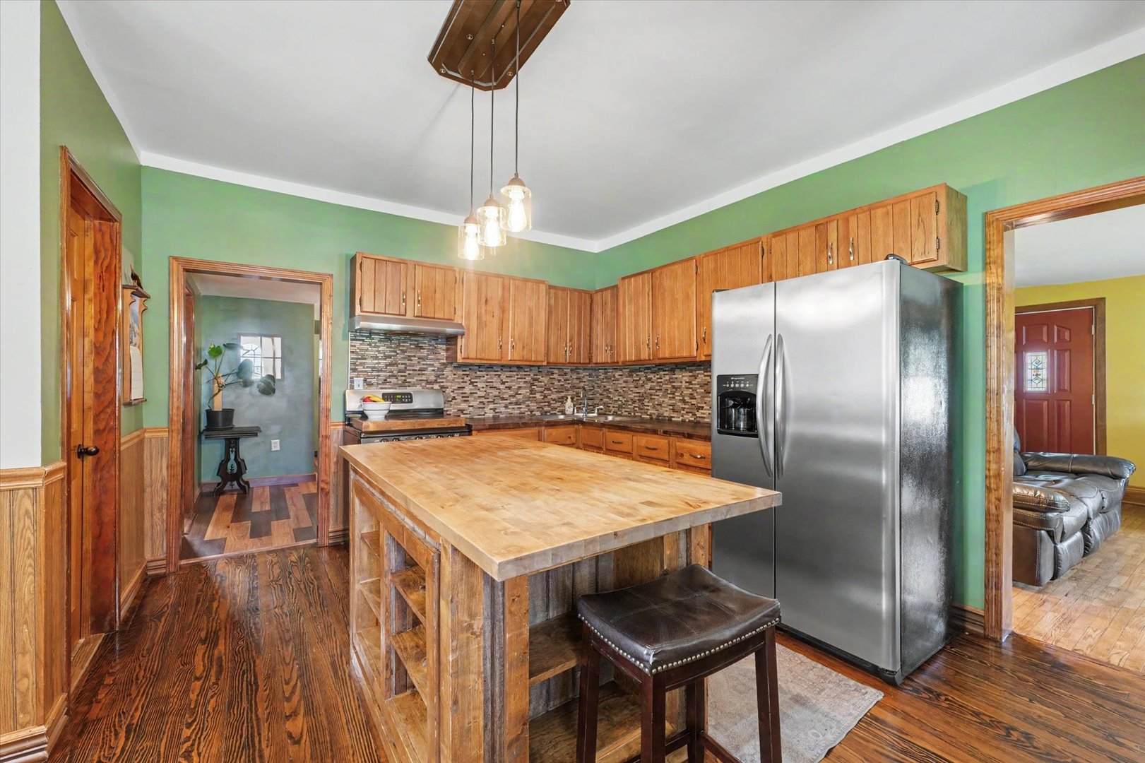 209 E Sangamon Street Property Photo 10