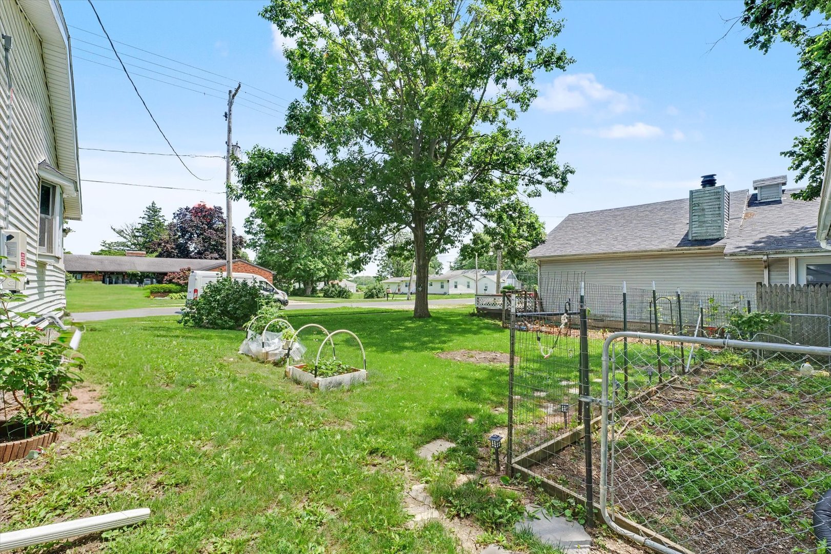 209 E Sangamon Street Property Photo 27