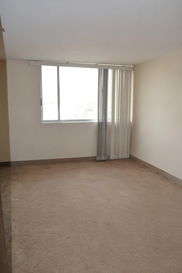 2200 S Stewart Avenue 1c Property Photo 6