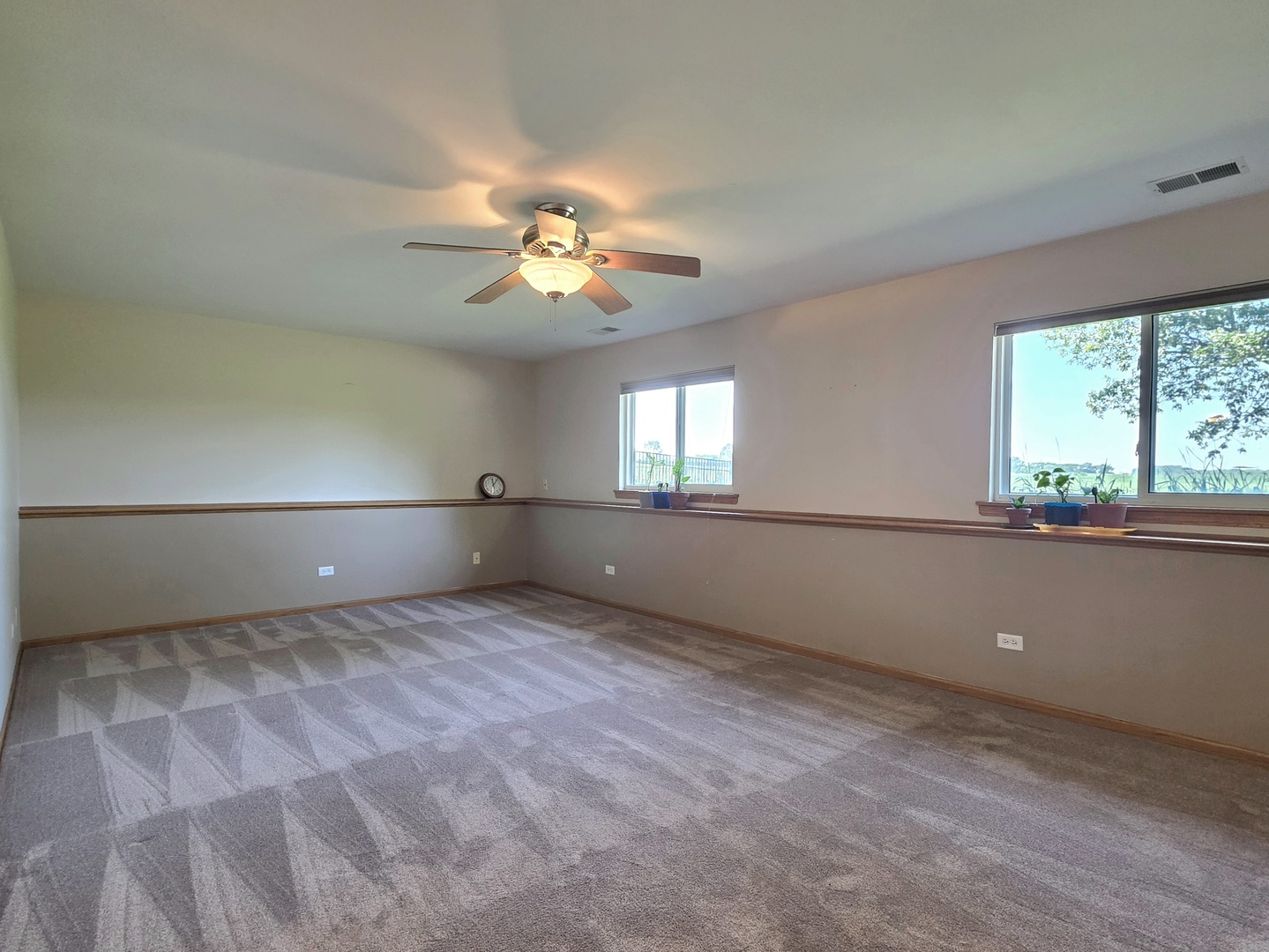473 Kingston Drive Property Photo 9