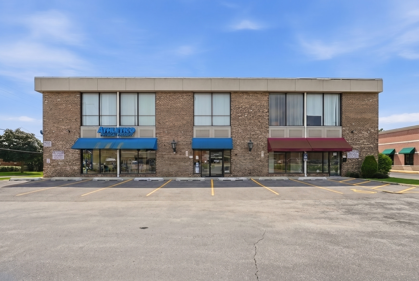 6502 Joliet Road Property Photo 1