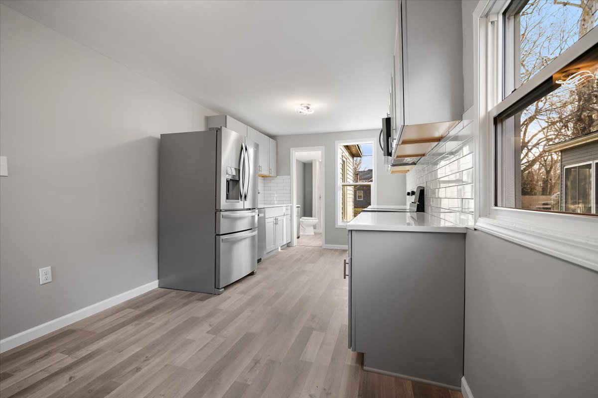 201 W Chestnut Street Property Photo 12