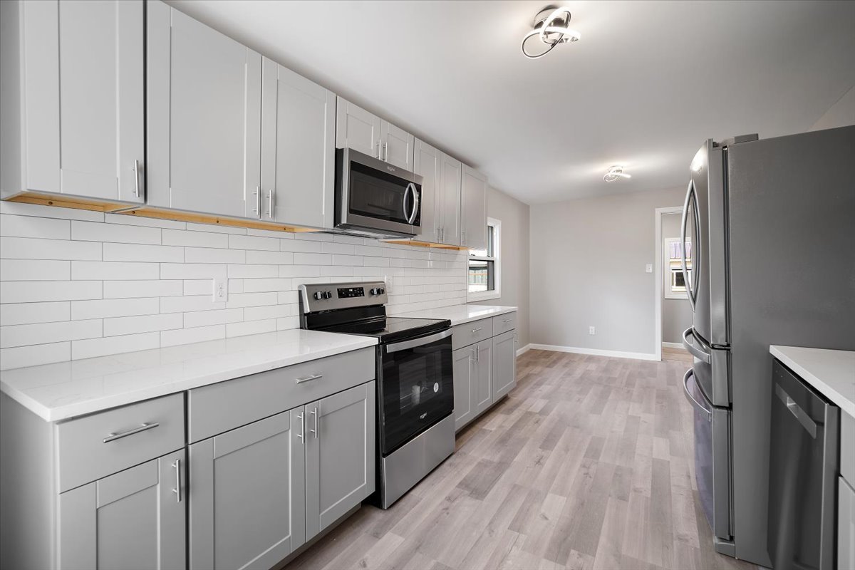 201 W Chestnut Street Property Photo 14