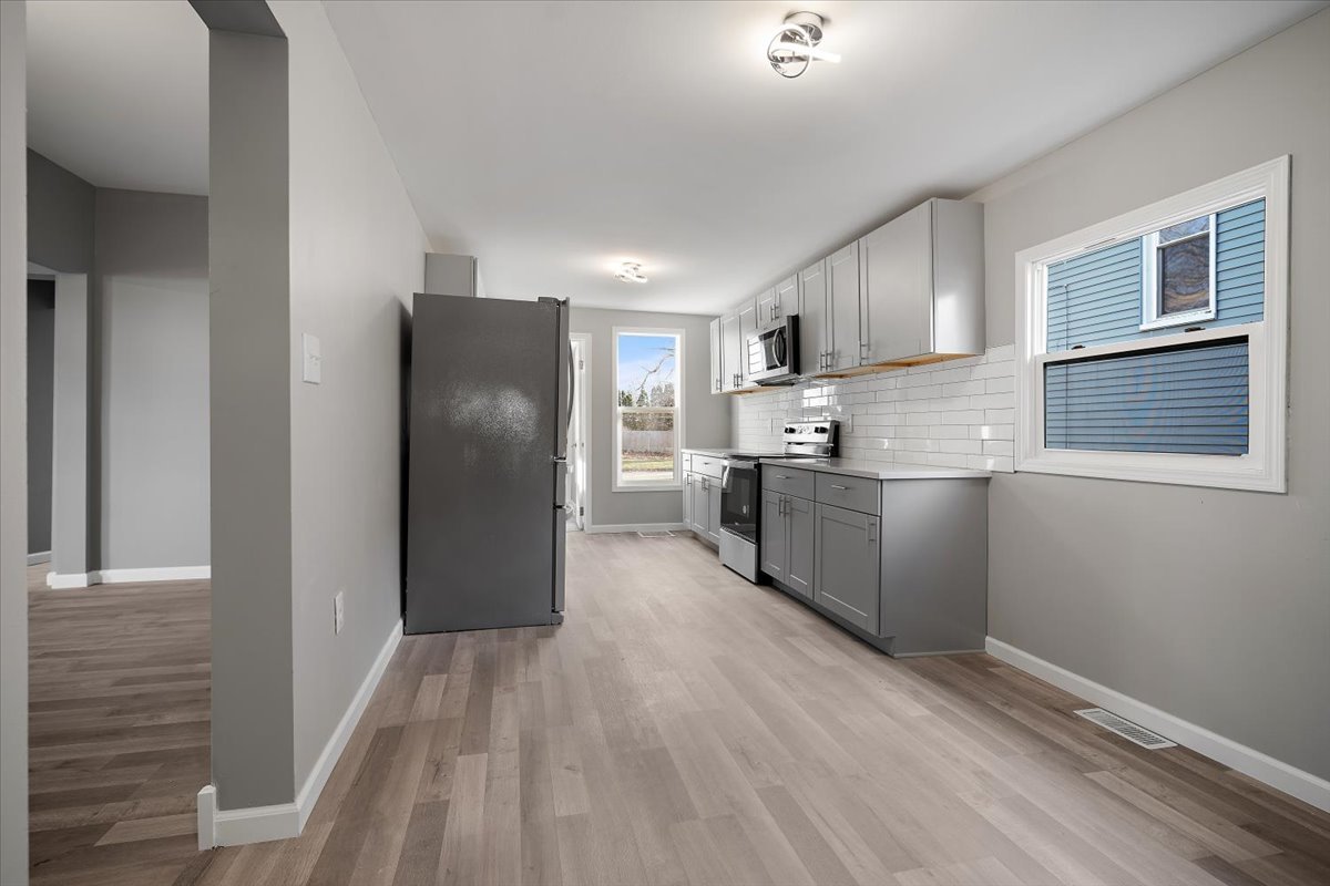 201 W Chestnut Street Property Photo 15