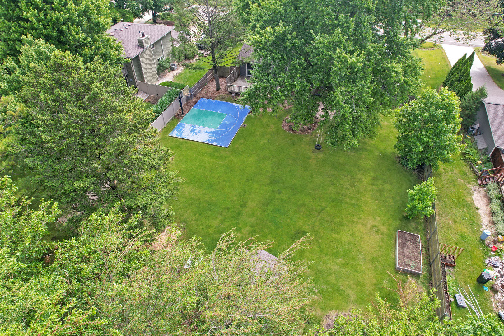 11s556 Book Road Property Photo 23