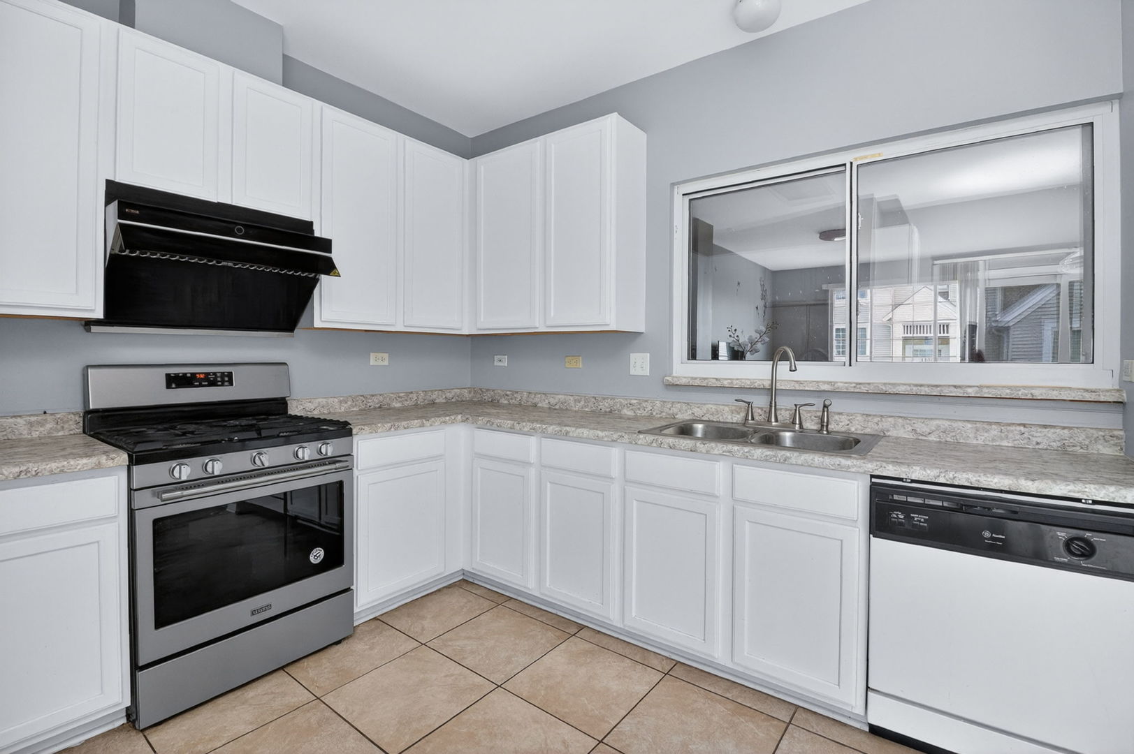 1114 Andover Court Property Photo 11