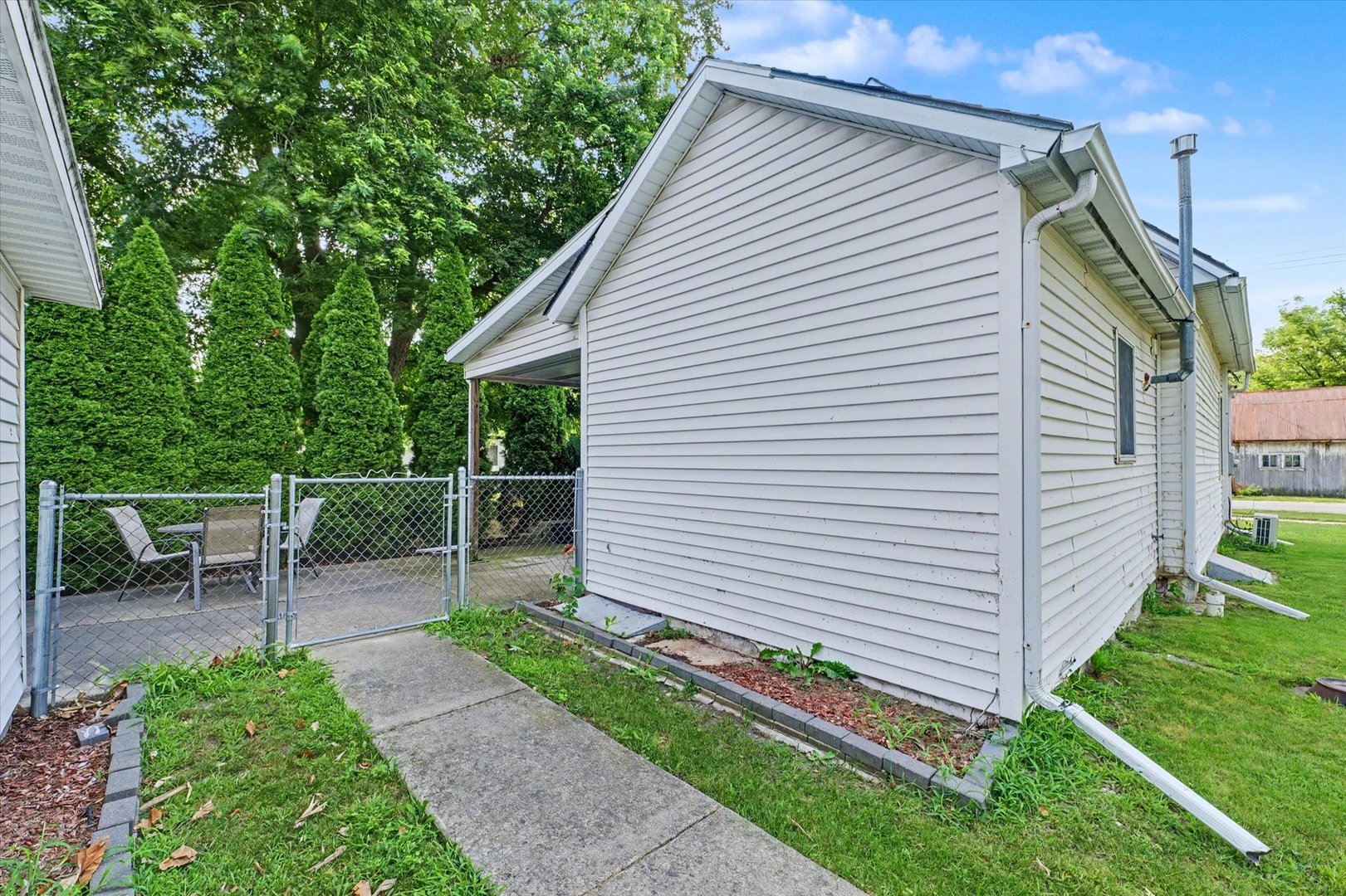 708 W Water Street Property Photo 28