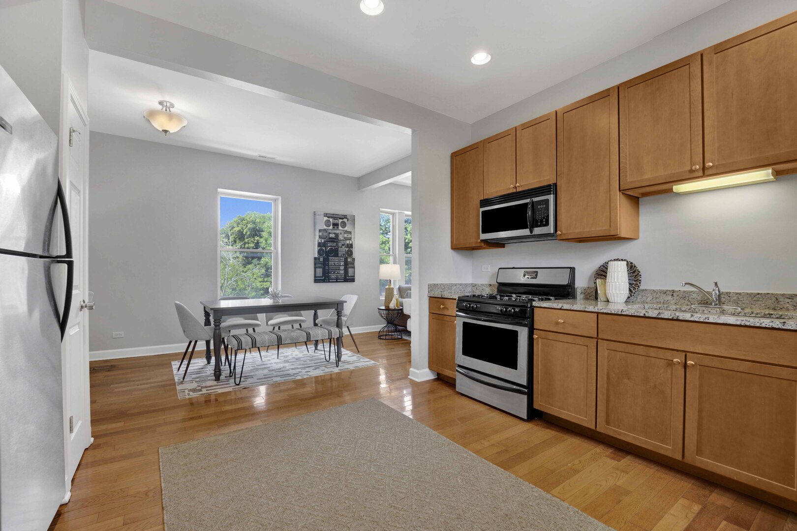 1457 W Thome Avenue 2 Property Photo 15