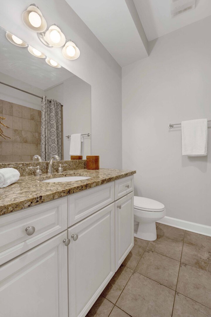 1457 W Thome Avenue 2 Property Photo 23