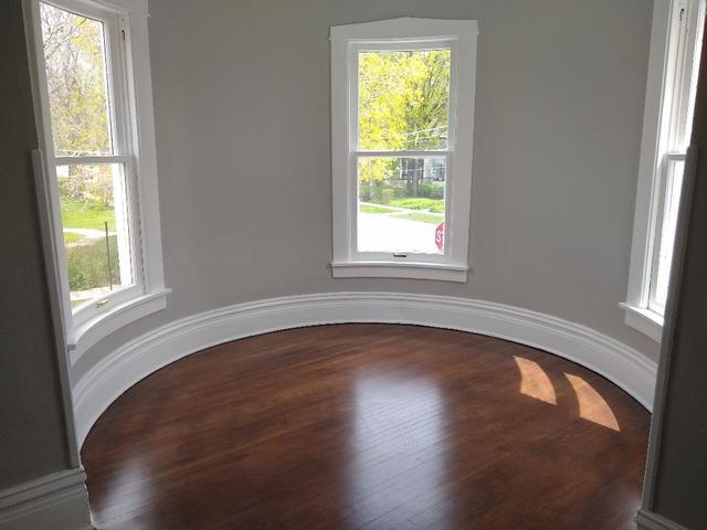472 N Spring Street Property Photo 2