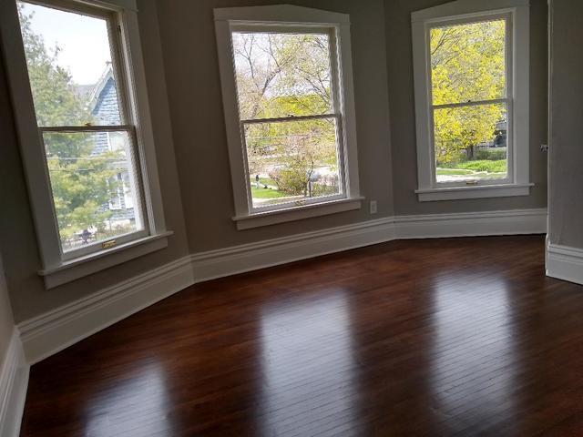 472 N Spring Street Property Photo 4