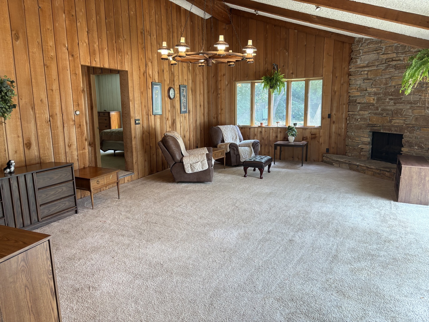 873 Yorkshire Lane Property Photo 17