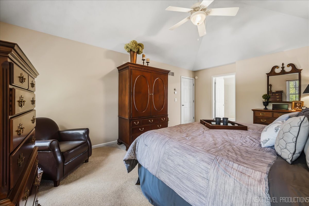 12704283 Property Photo 36