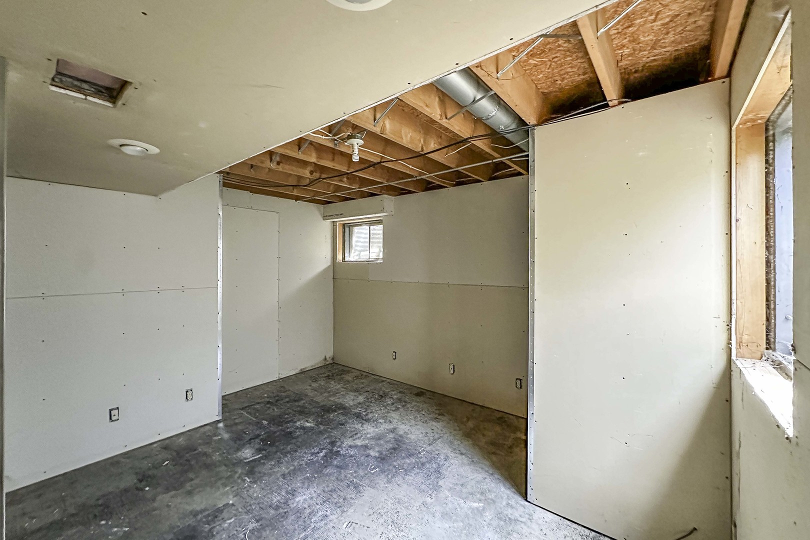 481 Lasalle Drive Property Photo 25