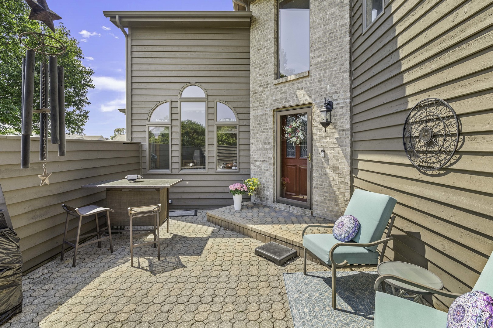 200 E Webb Street Property Photo 2