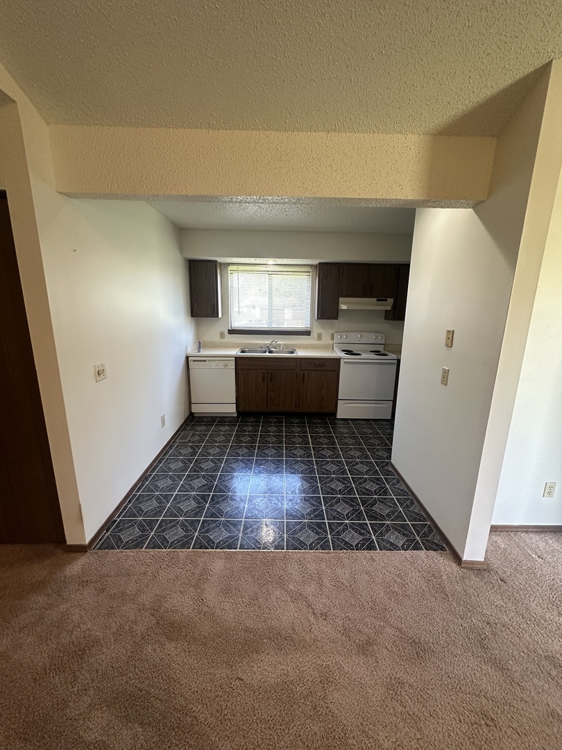 912 Pomona Drive 912 Property Photo 4