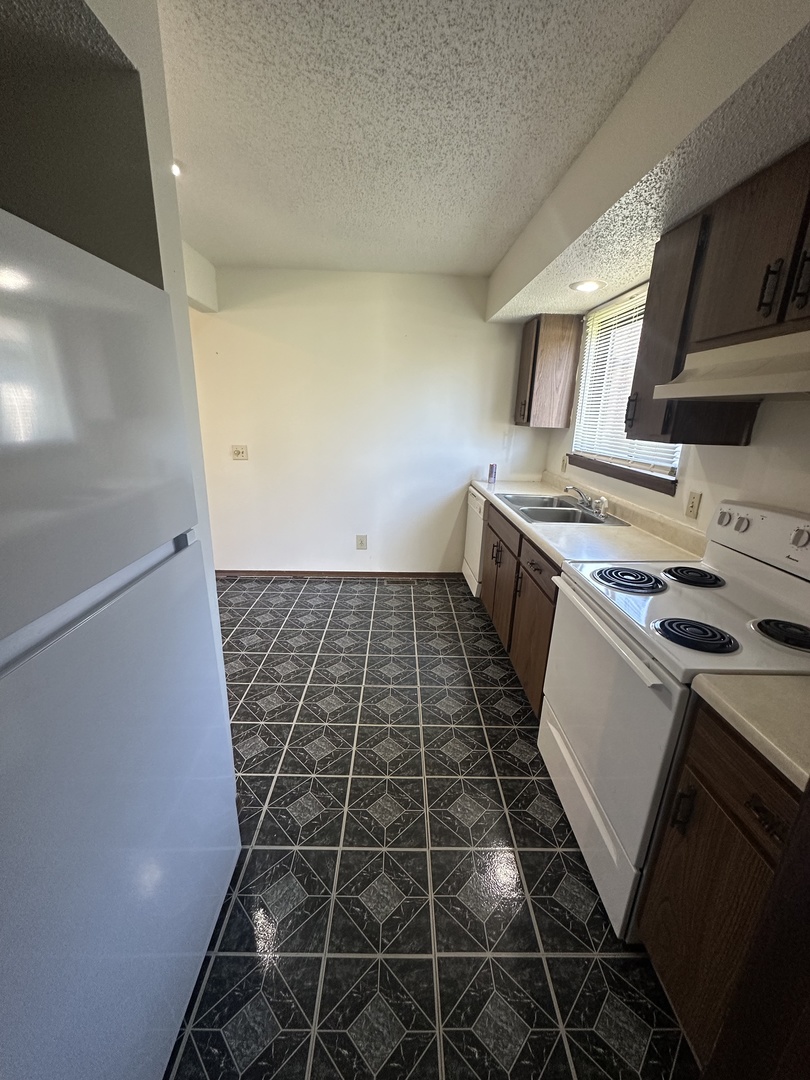 912 Pomona Drive 912 Property Photo 6