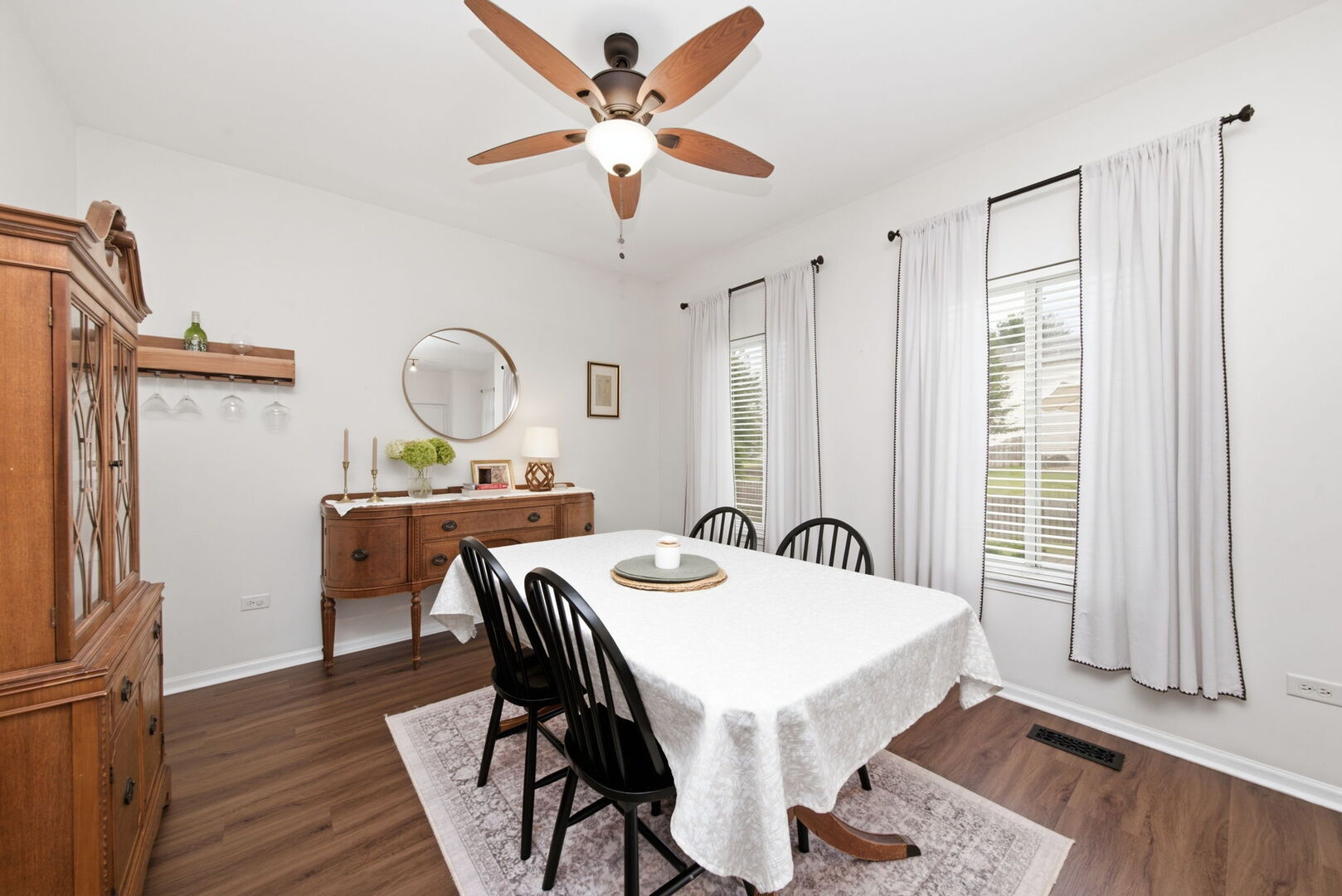 3010 Alyssa Street Property Photo 6