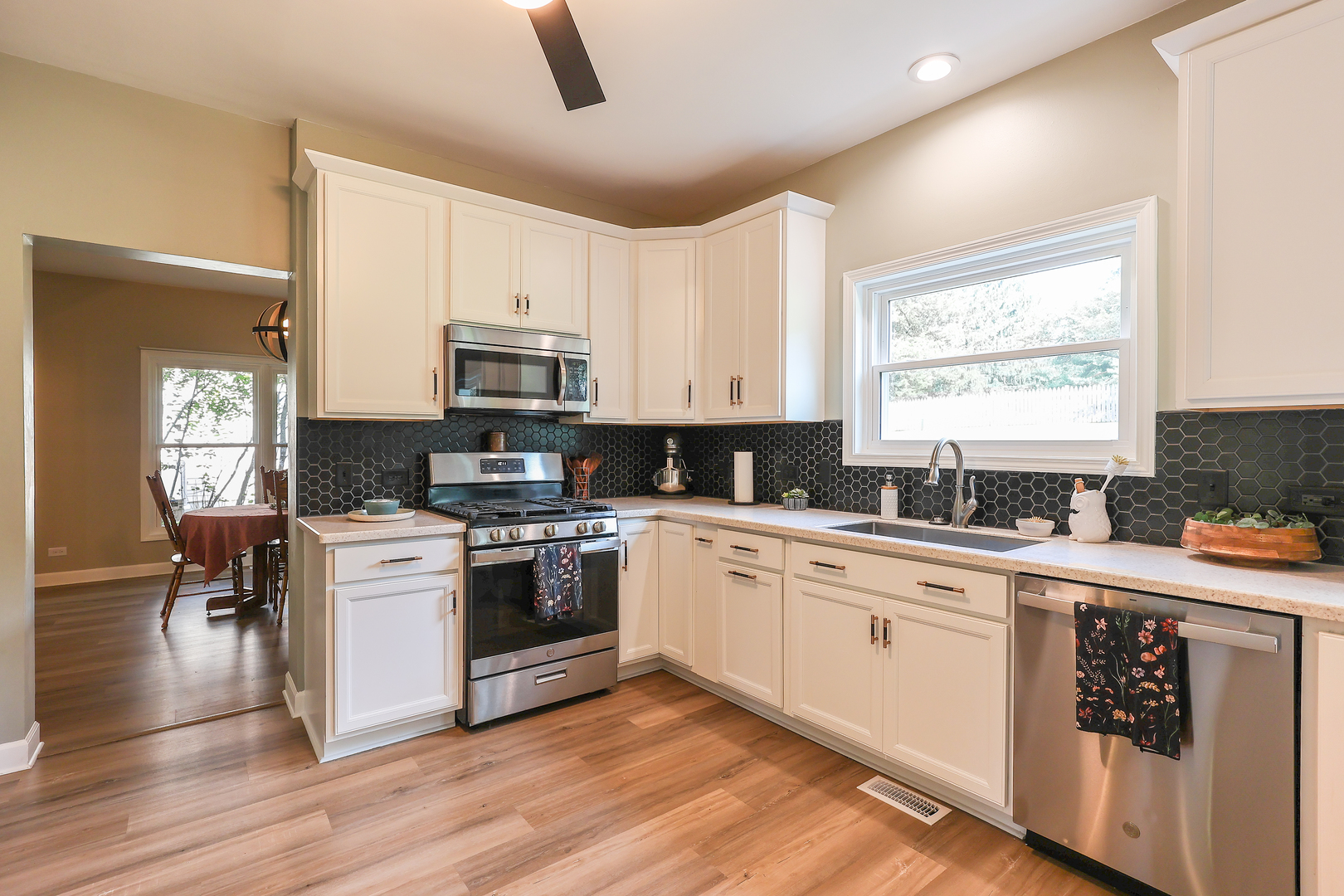 16 Crystal Ridge Drive Property Photo 2