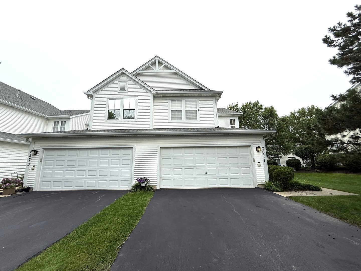 2871 Falling Waters Lane Property Photo 3