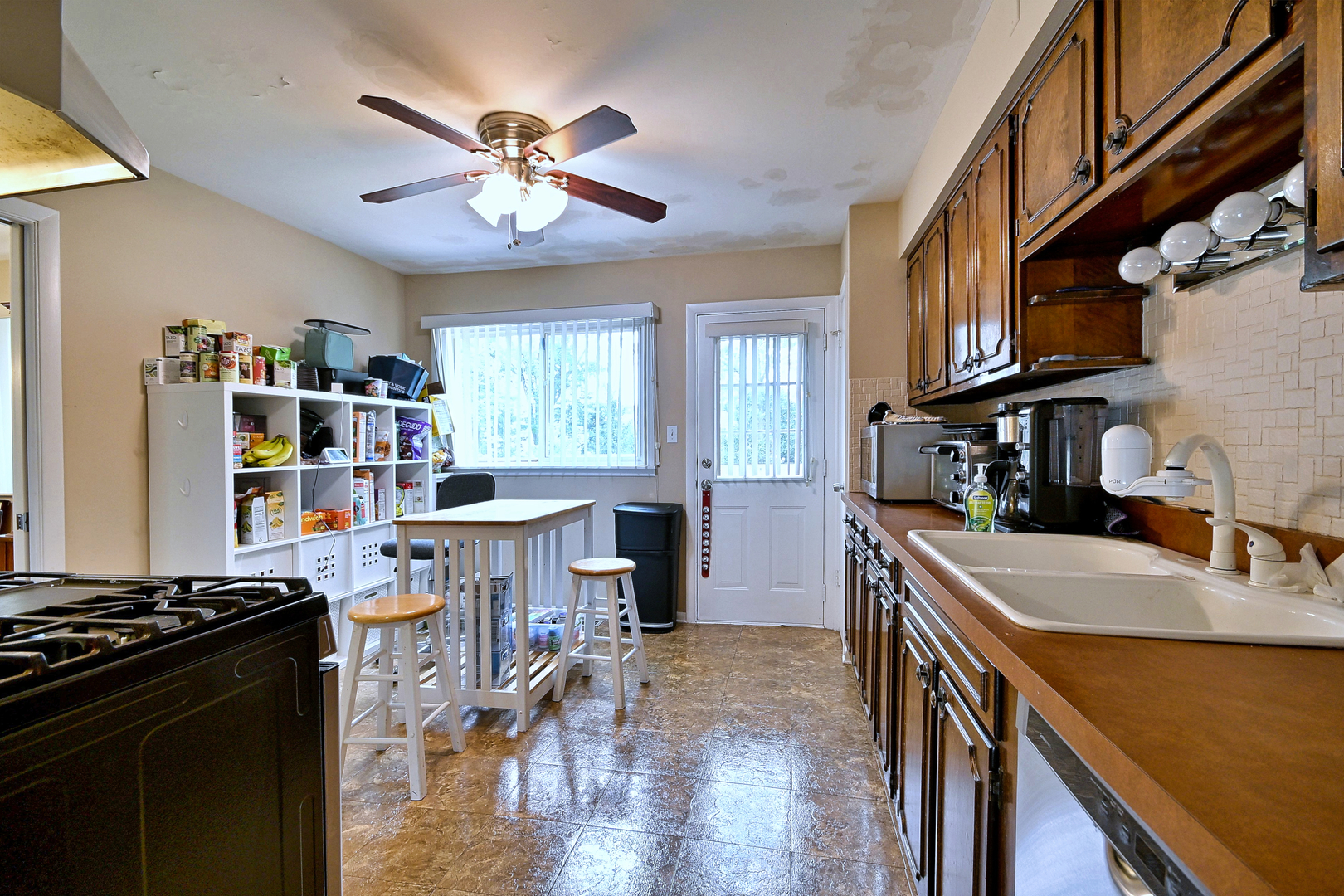 208 Sumac Lane Property Photo 8