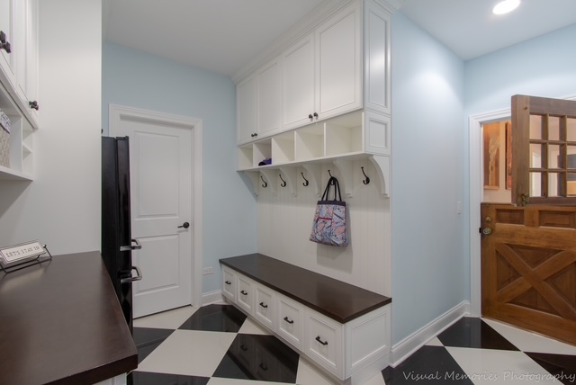 1025 S Vail Avenue Property Photo 18
