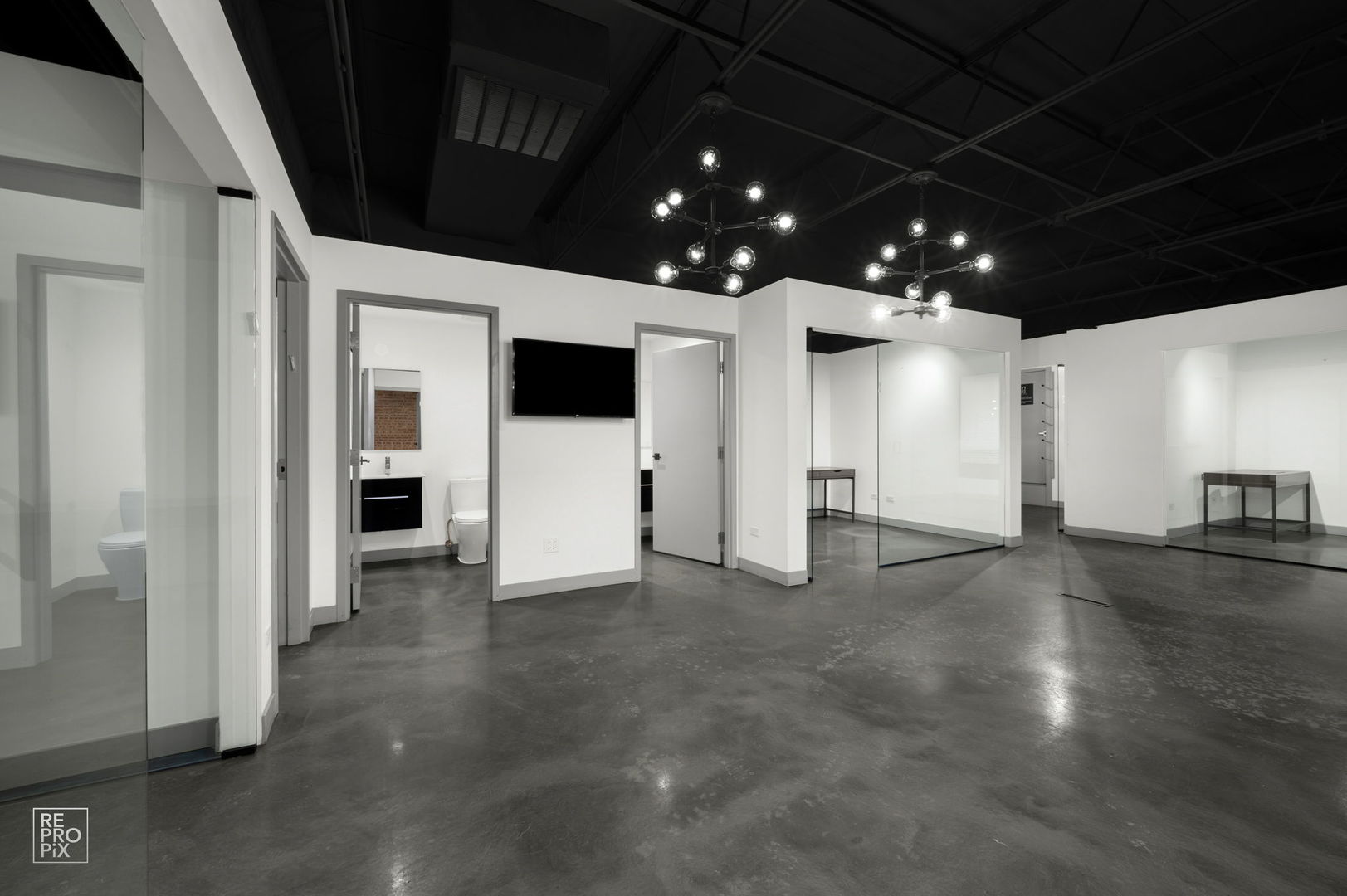 1322 W Walton Street Property Photo 19