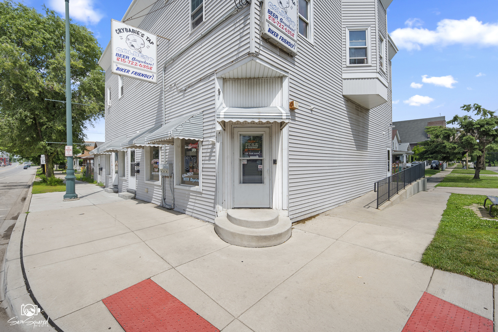435 E Jackson Street Property Photo 5