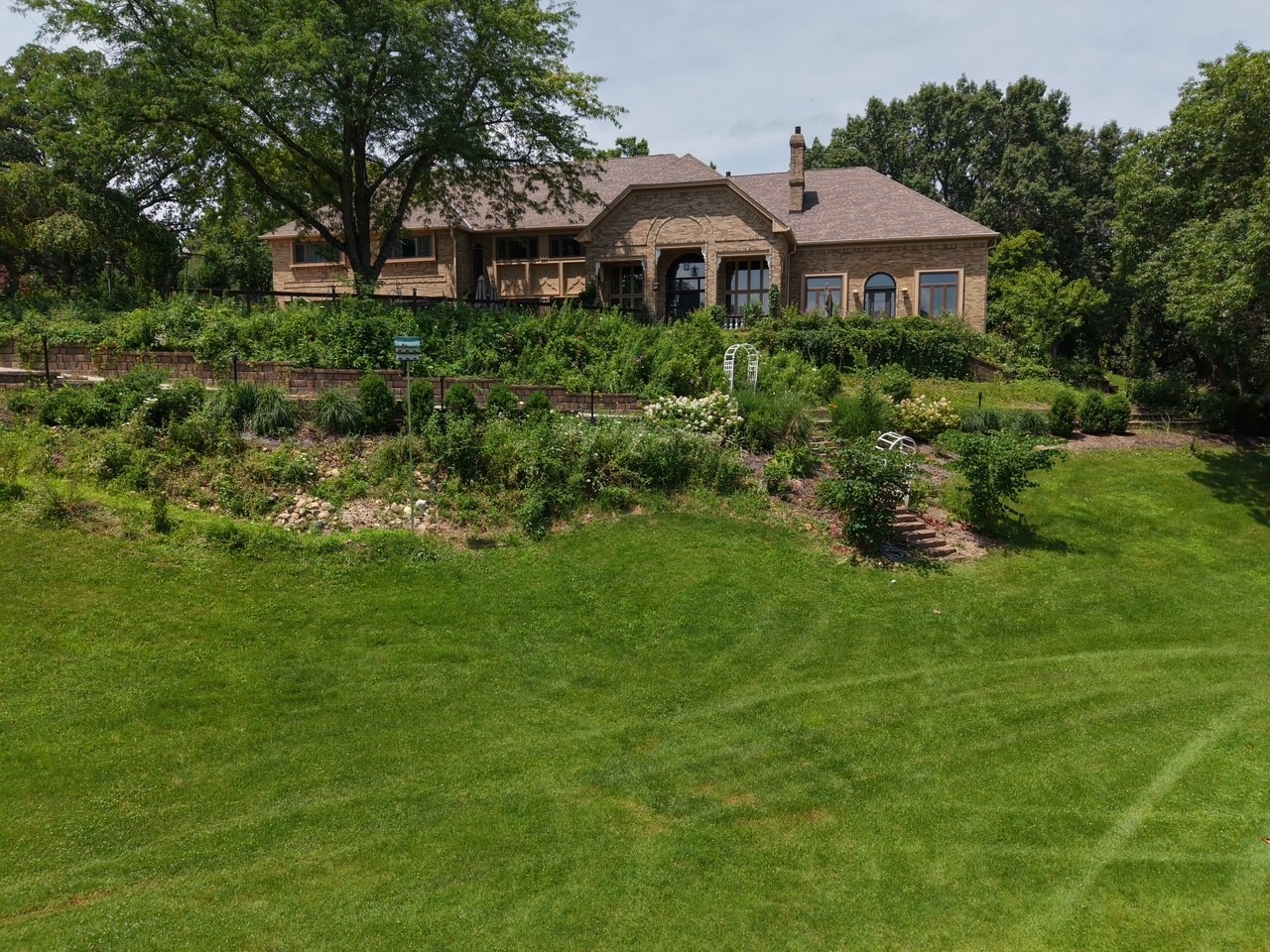 41w350 Powers Road Property Photo 1