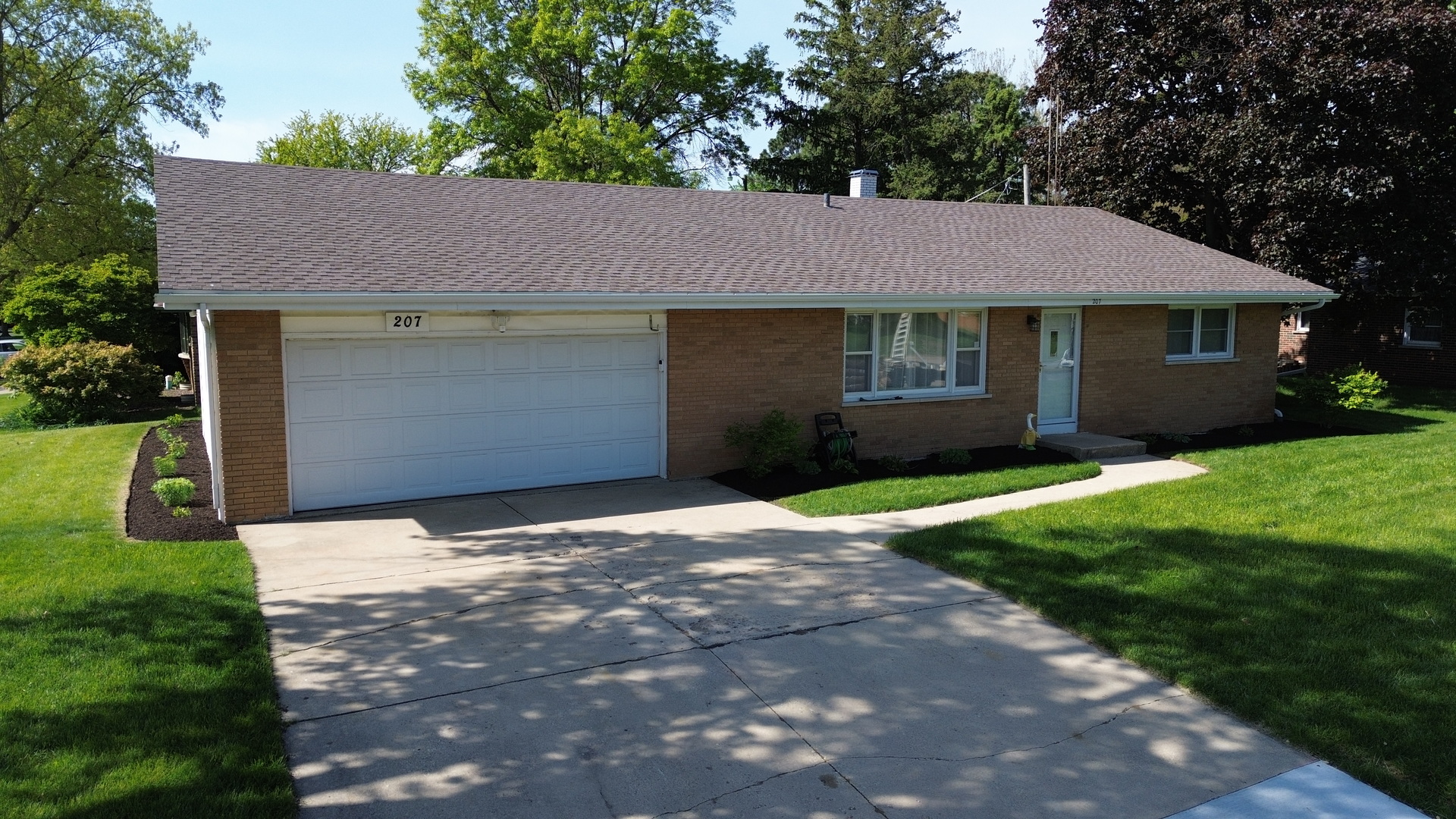 207 Hartway Court Property Photo 1