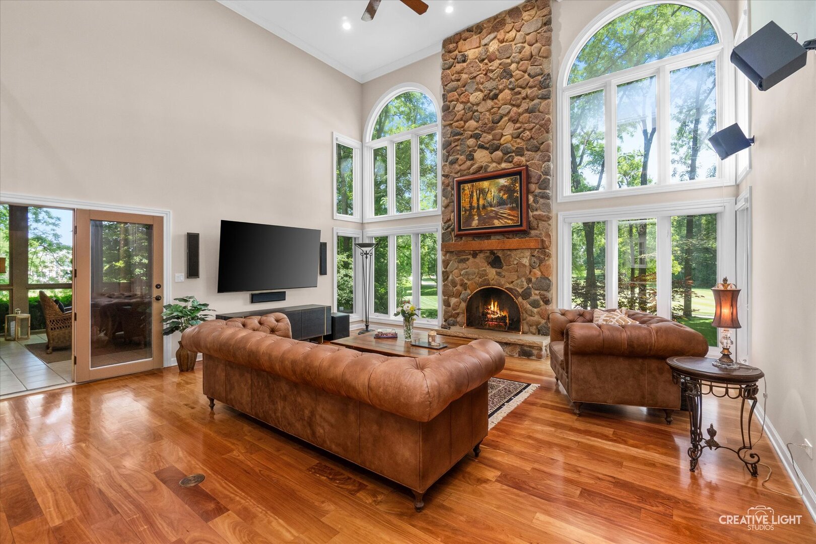 1585 Woodcrest Court Property Photo 12