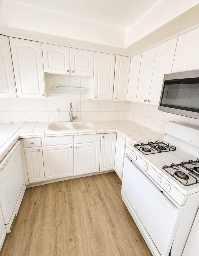 4840 Old Orchard Road Property Photo 6