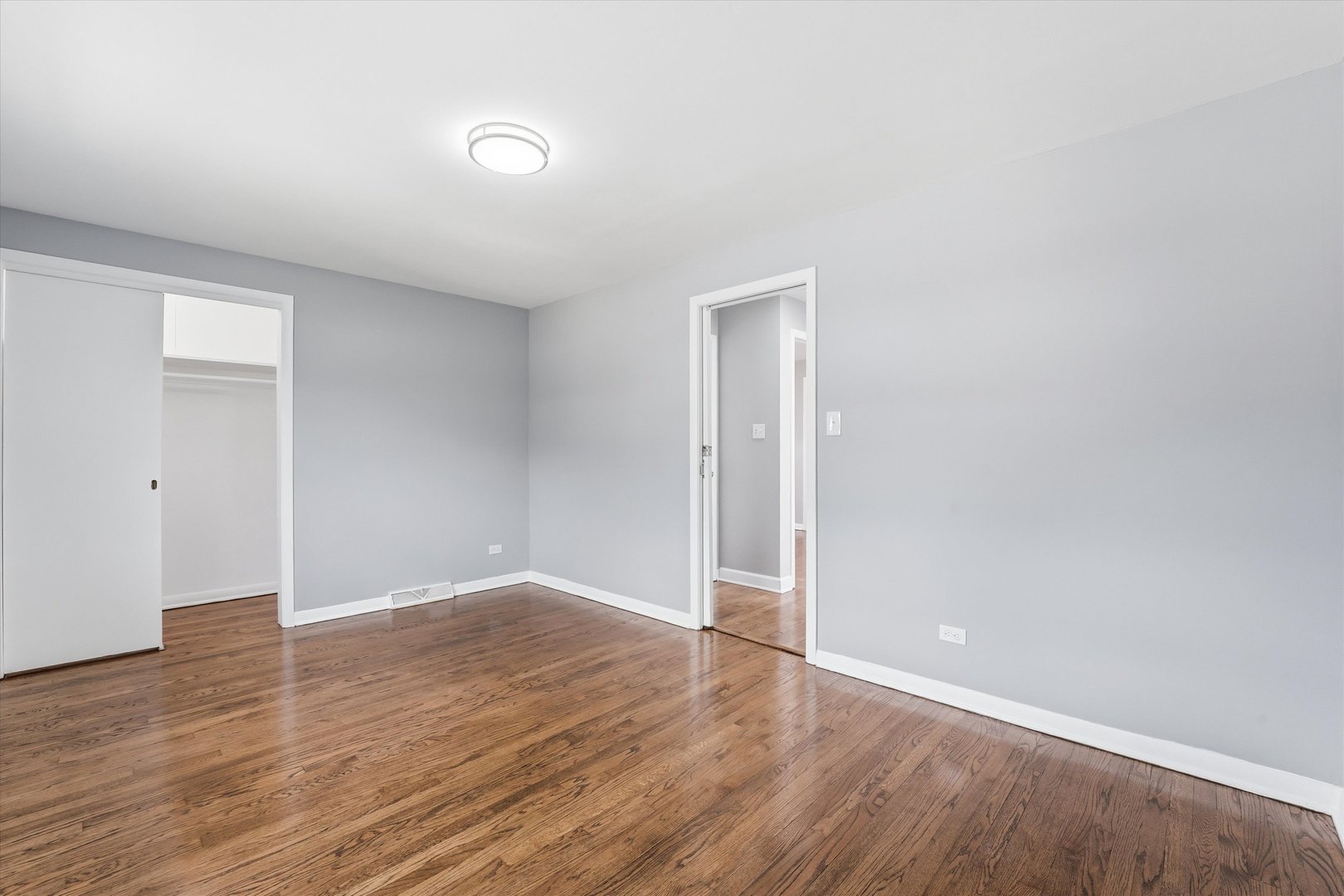 5515 S Oakley Avenue Property Photo 12