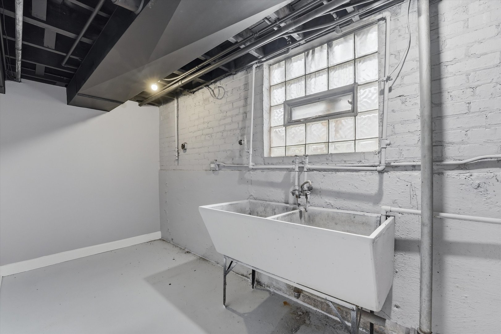 5515 S Oakley Avenue Property Photo 23