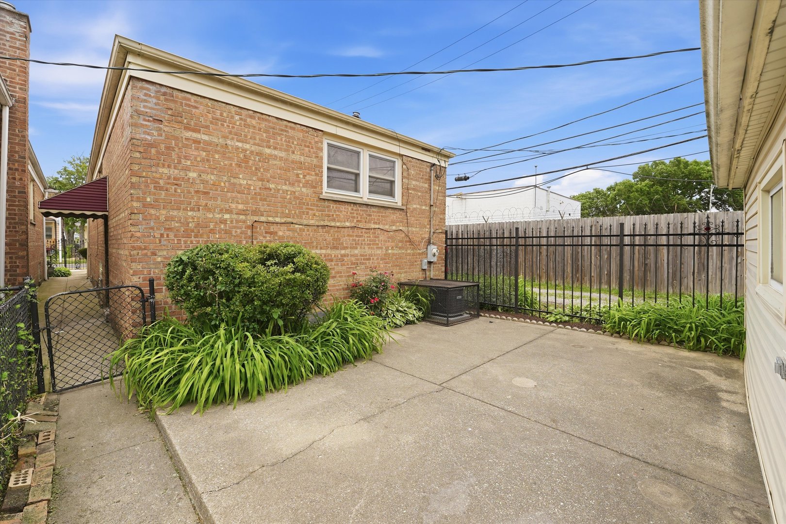 5515 S Oakley Avenue Property Photo 25