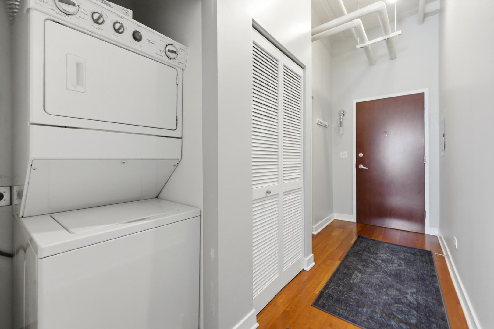 740 W Fulton Street 1303 Property Photo 10