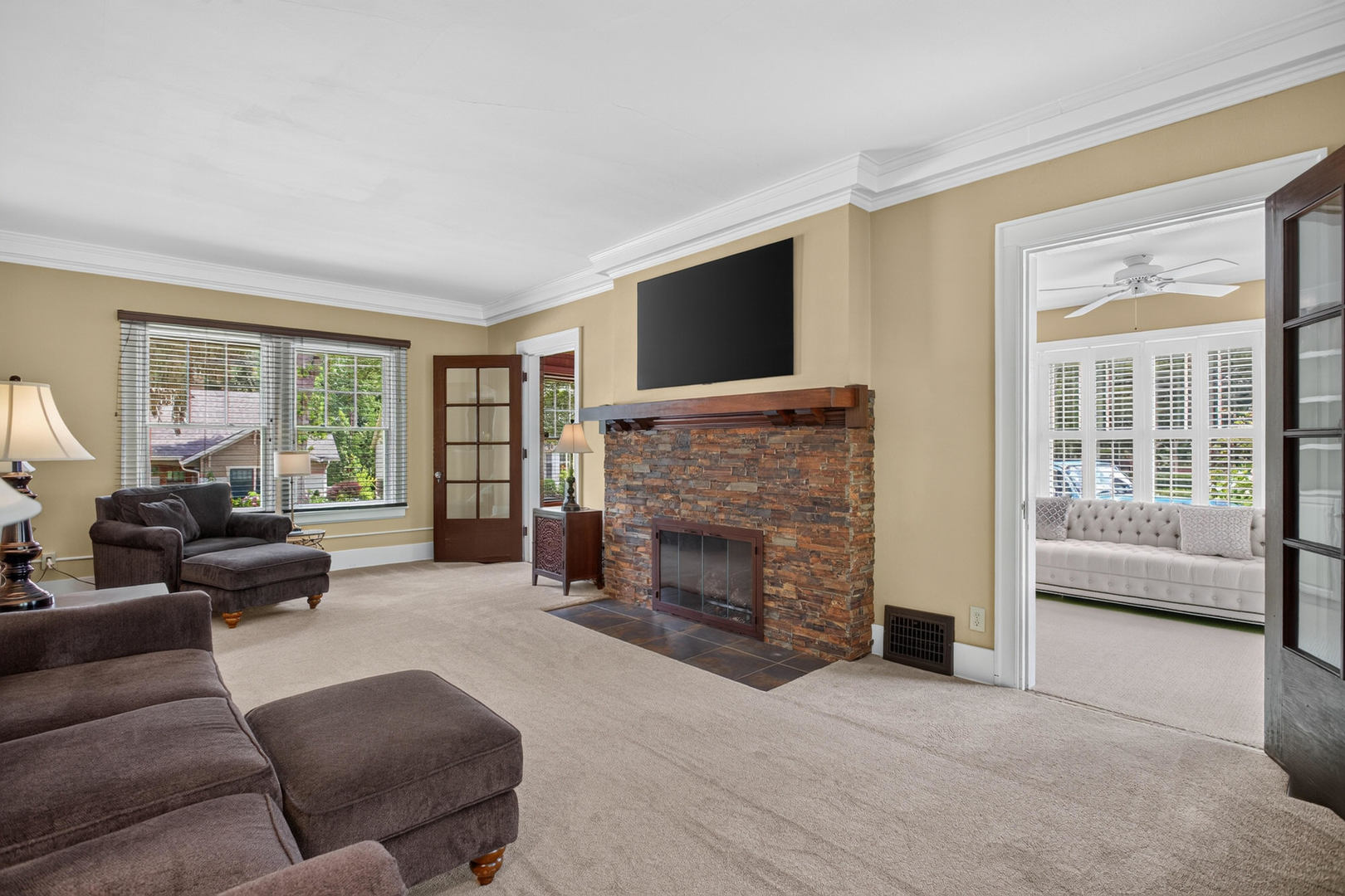 46 Kenwood Avenue Property Photo 8
