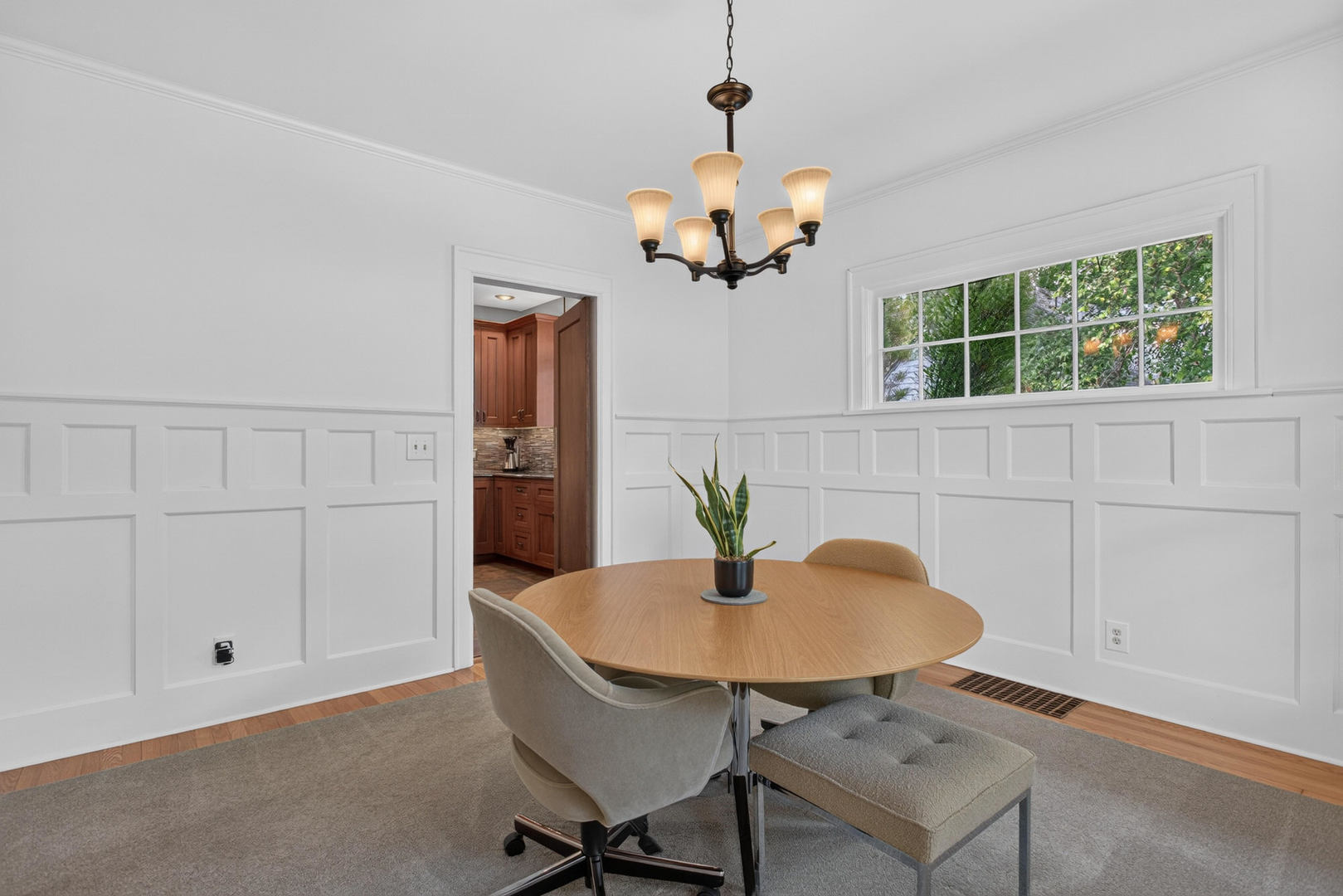 46 Kenwood Avenue Property Photo 17