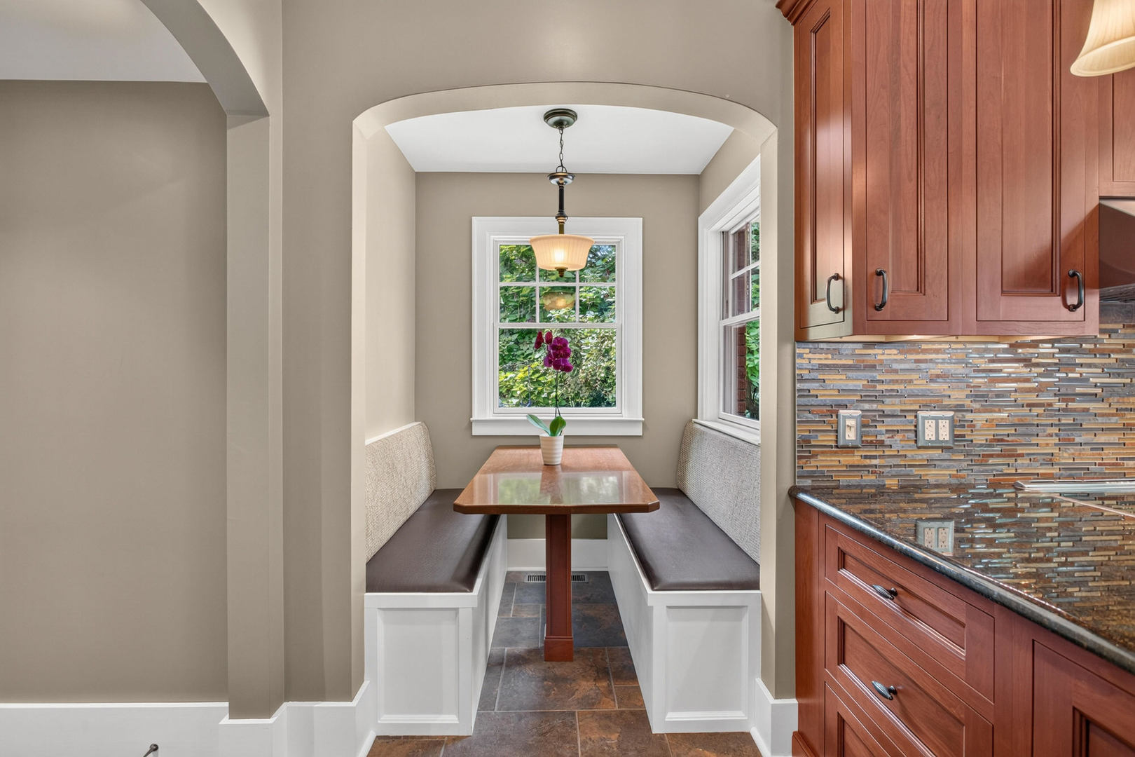 46 Kenwood Avenue Property Photo 22