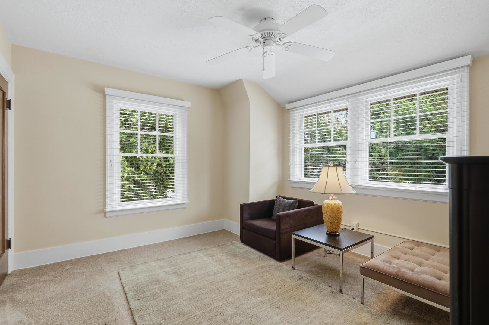 46 Kenwood Avenue Property Photo 28
