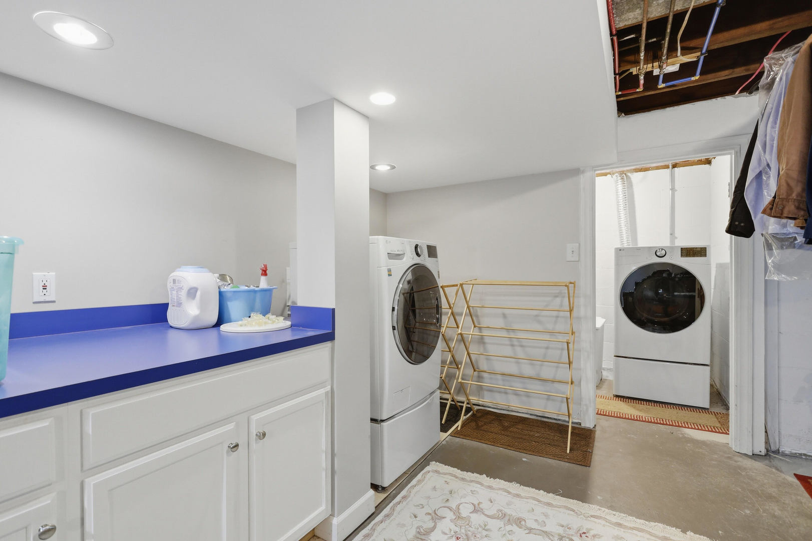 46 Kenwood Avenue Property Photo 35