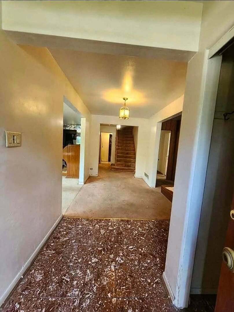 6723 S Euclid Avenue Property Photo 6