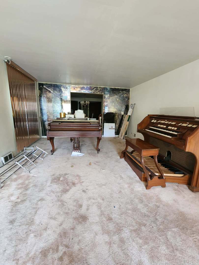 6723 S Euclid Avenue Property Photo 9