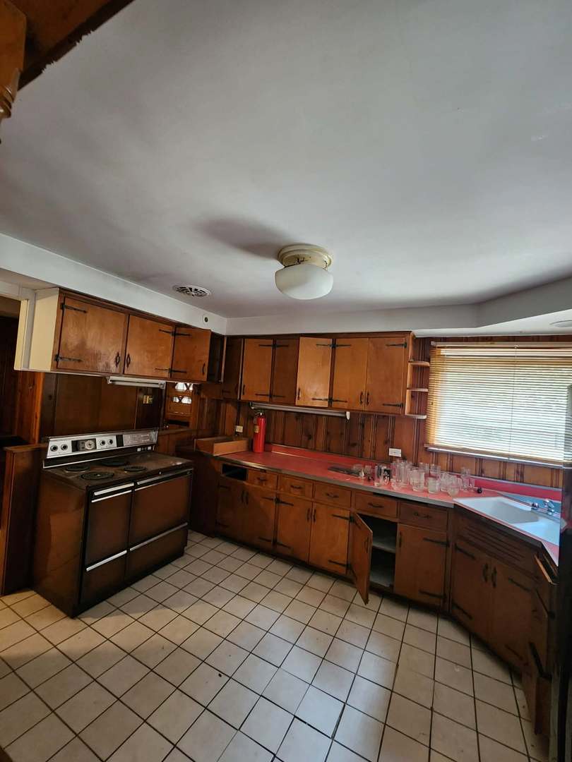 6723 S Euclid Avenue Property Photo 17