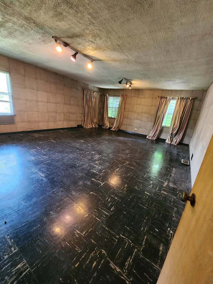 6723 S Euclid Avenue Property Photo 28